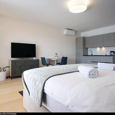 Val De Laco Studio Apartments Ровин Екстериор снимка