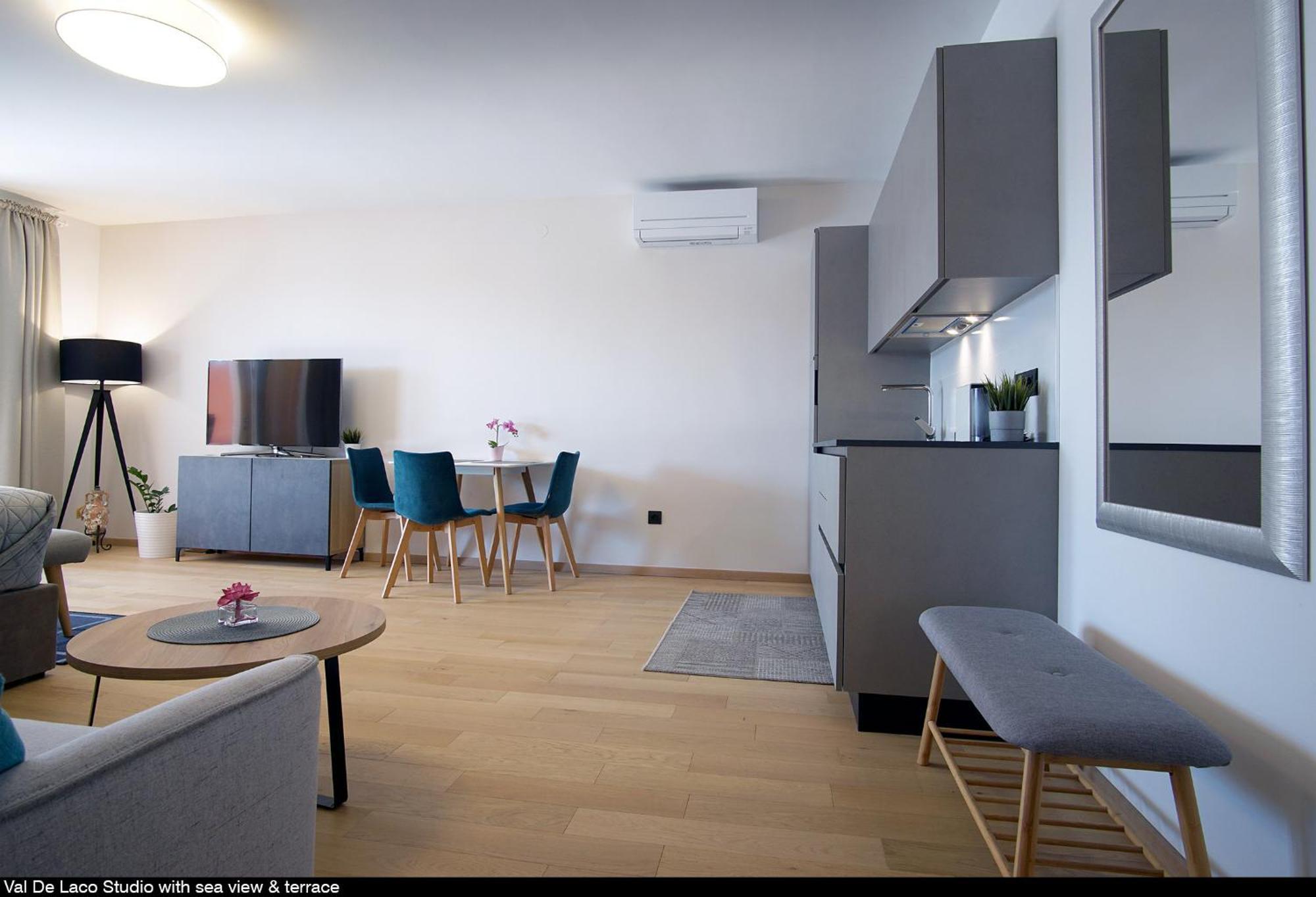 Val De Laco Studio Apartments Ровин Екстериор снимка